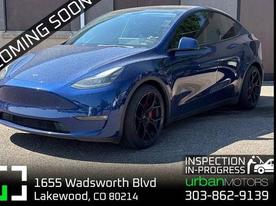 TESLA MODEL Y 2021 5YJYGDEF0MF136977 image